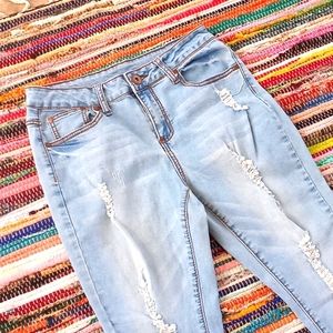JW Distressed Capri Denim Jeans- #1577